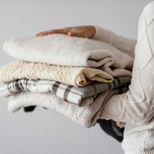 Roupas de inverno: saiba quais cuidados para evitar o mofo