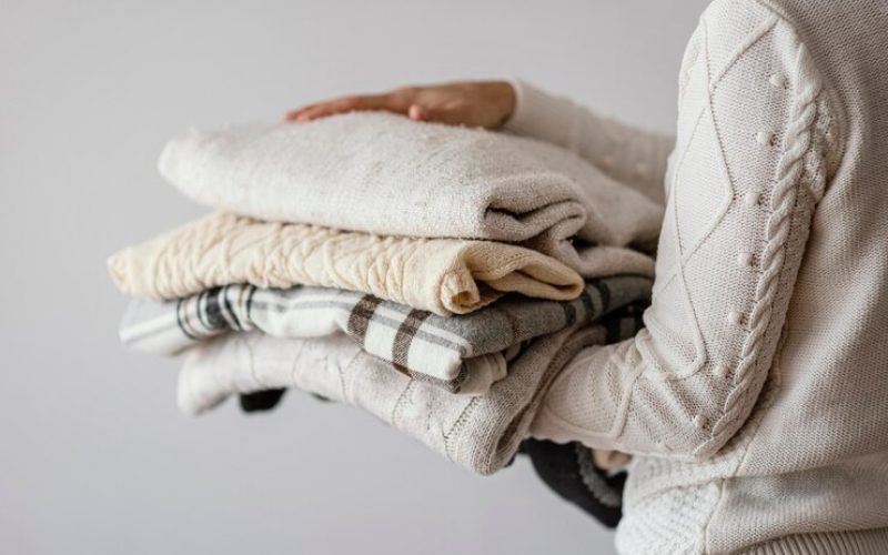 Roupas de inverno: saiba quais cuidados para evitar o mofo