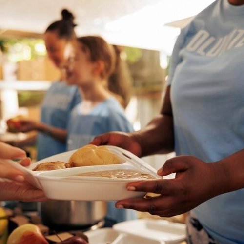 Alimento a Gente Compartilha: Instituto Assaí alcança 6 milhões de refeições doadas