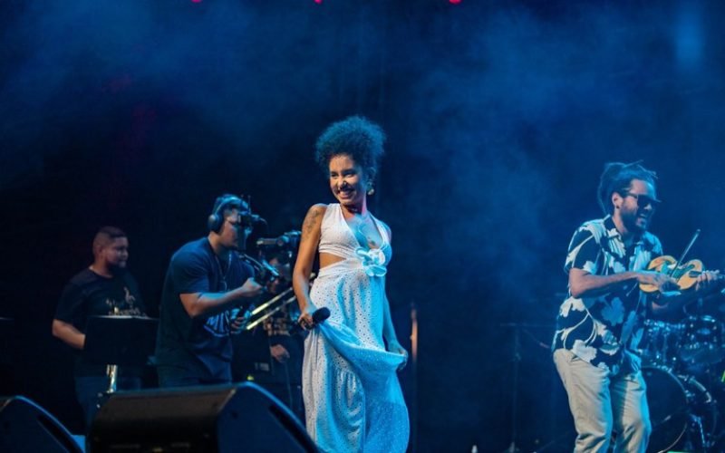 Programa Espaço Cultural entrevista atriz e cantora Bianca Costa nesta quinta-feira