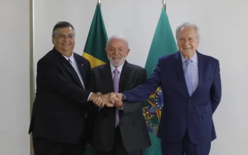 Lewandowski assumirá Ministério da Justiça em fevereiro, anuncia Lula