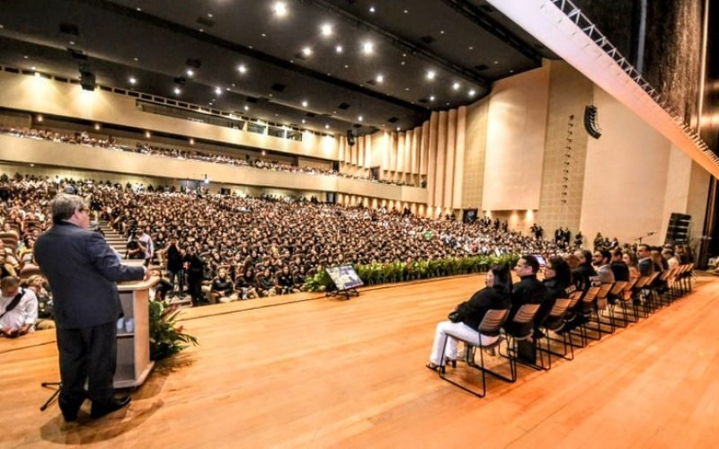 Governador participa de formatura de 426 concursados da Polícia Civil e anuncia datas de nomeações