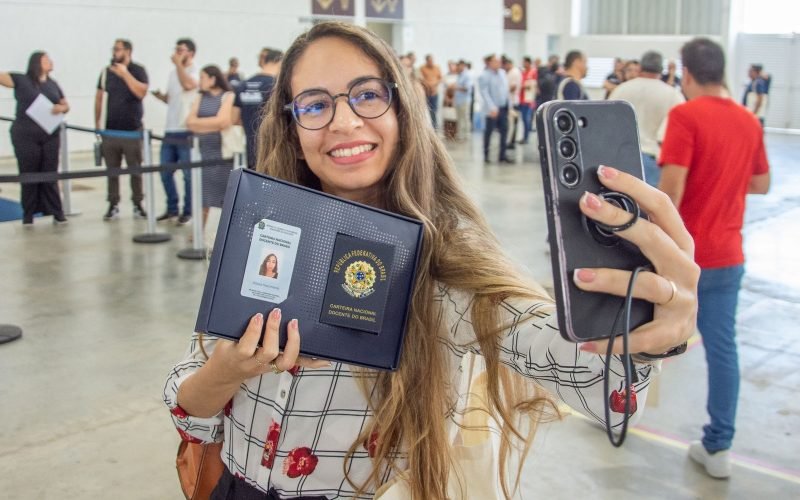 Professores da Paraíba passam a contar com Carteira Nacional Docente e acesso a benefícios exclusivos