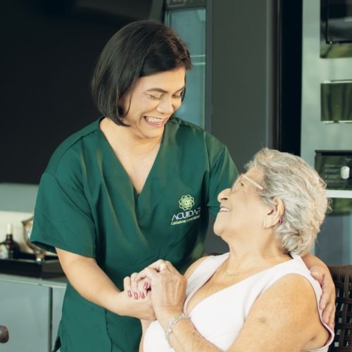 Festas de fim de ano acendem alerta para cuidados com a saúde e o bem-estar de idosos
