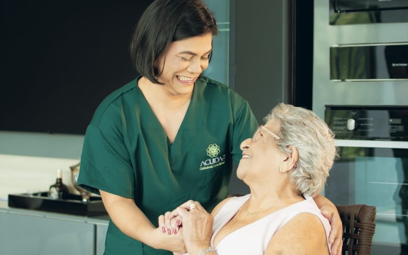 Festas de fim de ano acendem alerta para cuidados com a saúde e o bem-estar de idosos