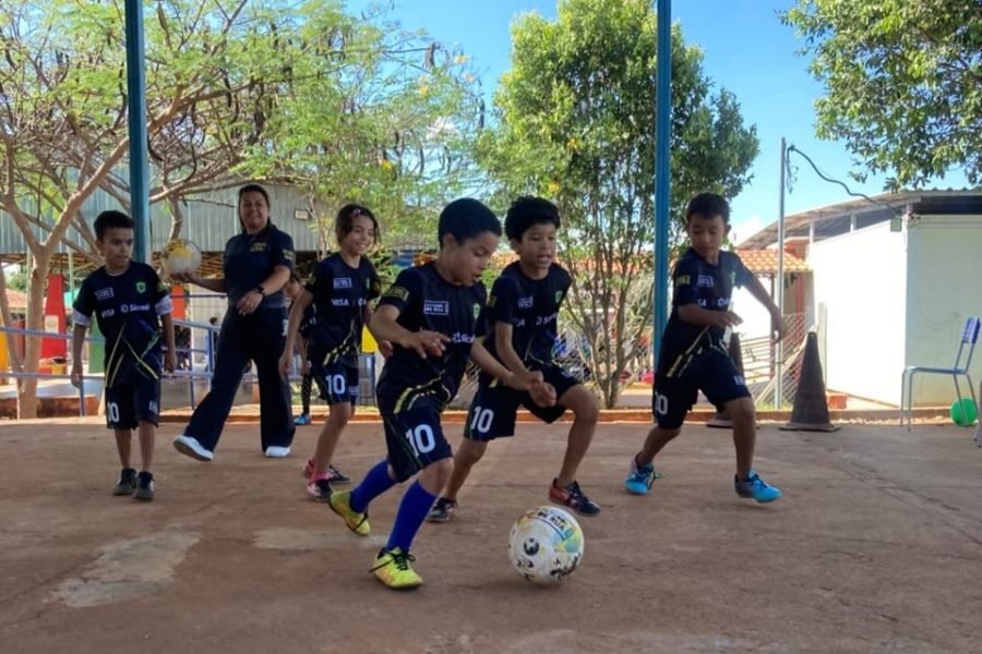 João Pessoa recebe ação social do Sicredi e Visa para beneficiar crianças por meio do futebol