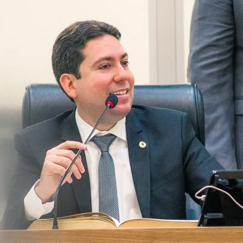 Felipe Leitão convoca coletiva e anúncio pode redesenhar disputa pelo Governo da Paraíba