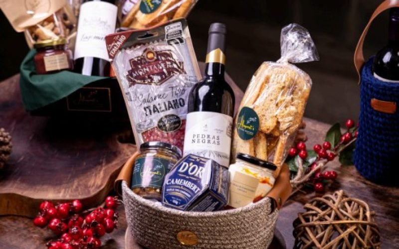 Presente de Natal: boxes da Alupast’s unem combinações elegantes e e prontas para servir