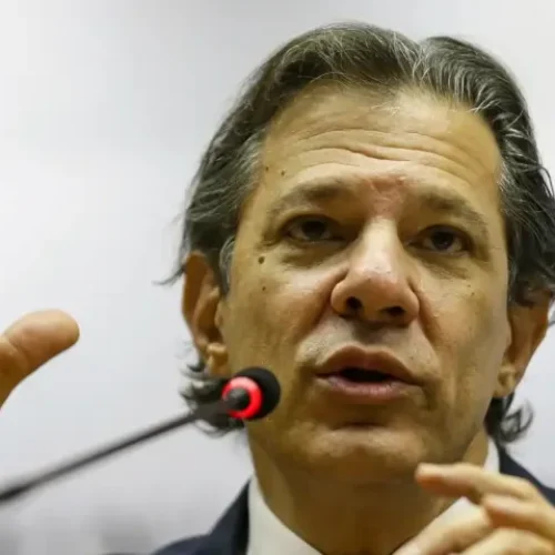 Ministro da Fazenda Fernando Haddad testa positivo para covid-19