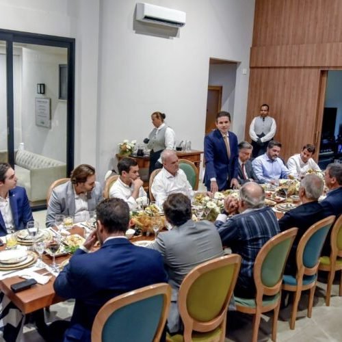 Candidato à presidência da Câmara, Hugo Motta se reúne com governador e bancada federal do MS