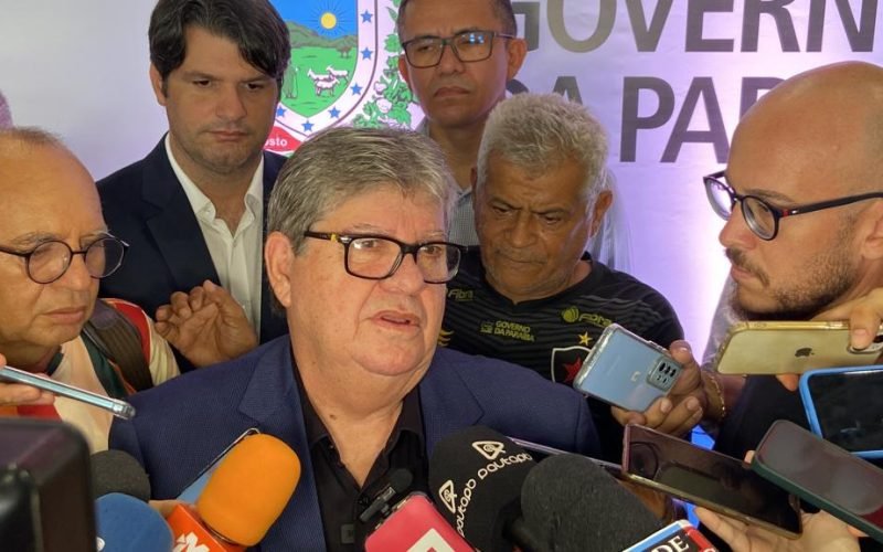 Ao lado do ministro Silvio Almeida, João oficializa adesão da PB ao Plano Nacional da Pessoa com Deficiência