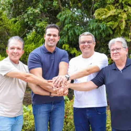Prefeito de Cabedelo oficializa apoio a João e Nabor na disputa para o Senado
