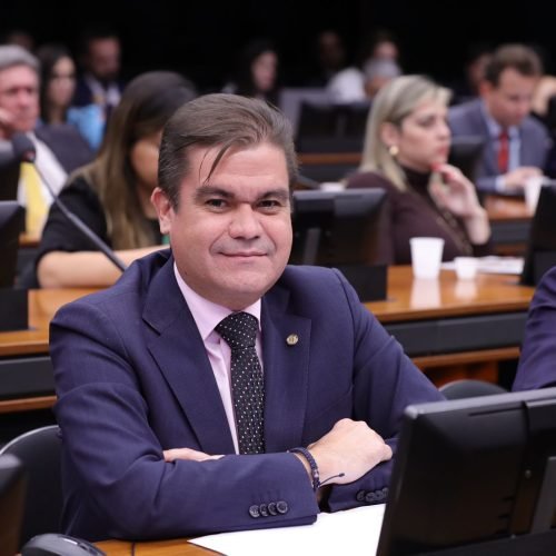 Mersinho Lucena anuncia licença a partir desta terça e Eliza Virgínia assume vaga na Câmara Federal