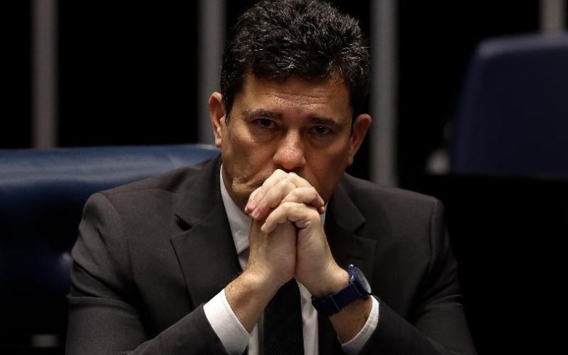 Relator no TRE-PR vota contra cassação de Moro; julgamento será retomado na quarta-feira