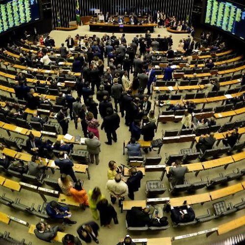 Câmara dos Deputados aprova urgência para desoneração da folha de pagamento