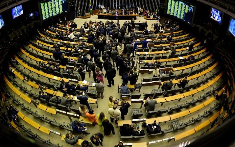 Câmara dos Deputados aprova urgência para desoneração da folha de pagamento