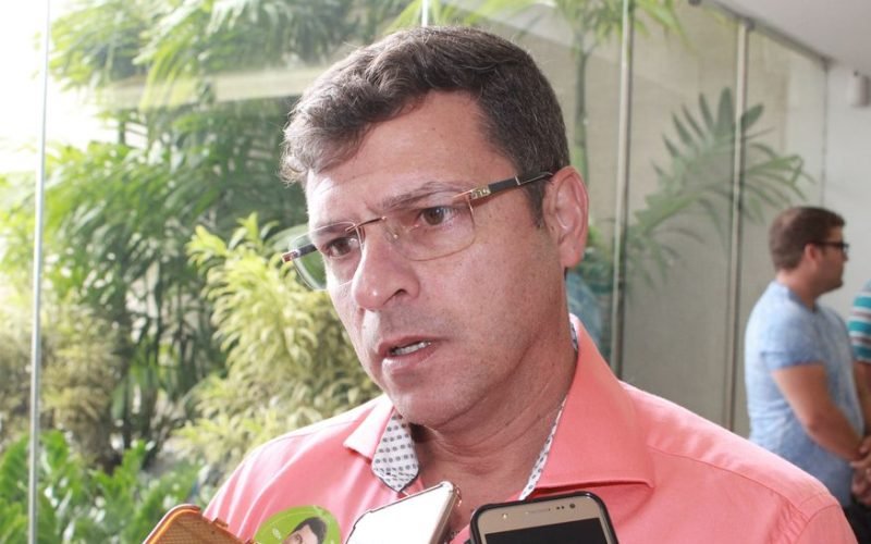 Ex-prefeito de Cabedelo, Vitor Hugo, confirma convite para integrar gestão de Cícero