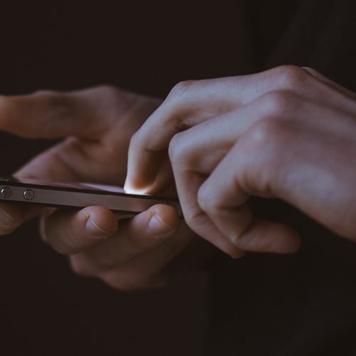 Veja os seis principais golpes aplicados por celular e como evitá-los, segundo federação de bancos