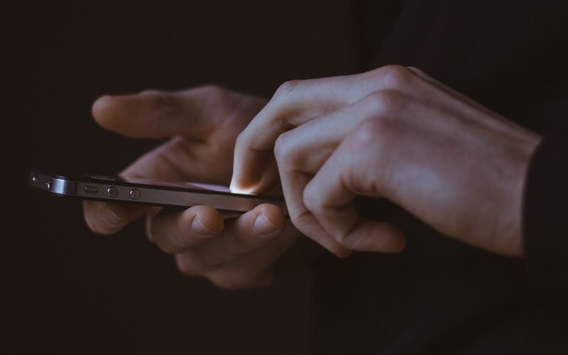 Veja os seis principais golpes aplicados por celular e como evitá-los, segundo federação de bancos
